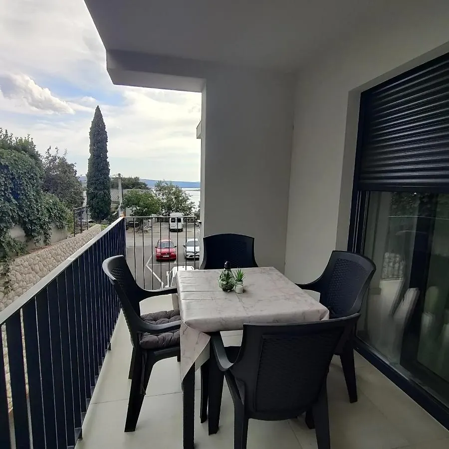 App Emily Apartment Dramalj 0*,